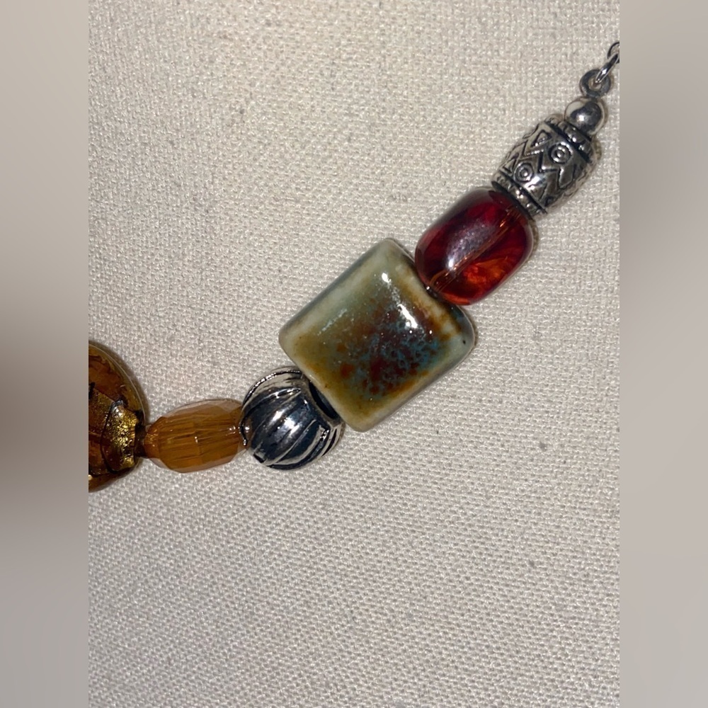 Women’s silver chain large earthy stones beads with silver beads - Picture 8 of 12